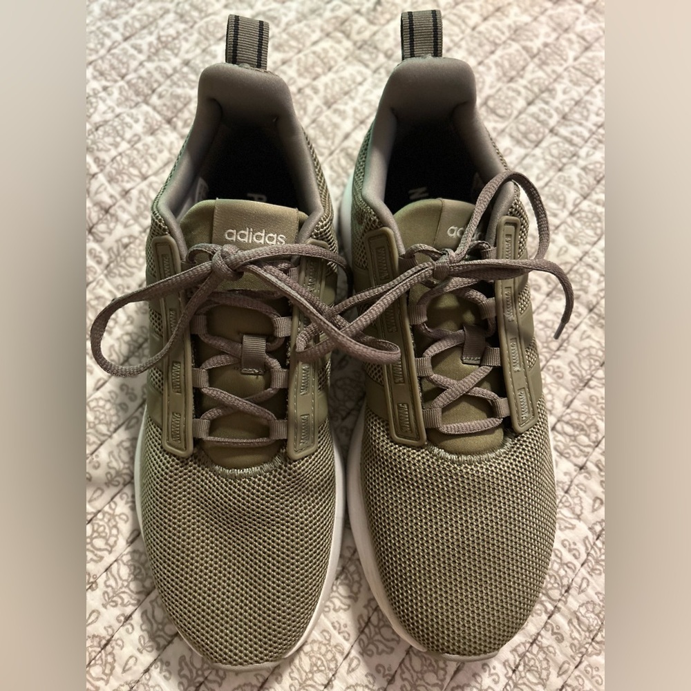 Adidas PrimeGreem Men size 7 Army Green color